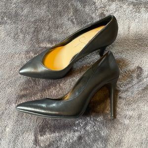 Jessica Simpson Black Heels